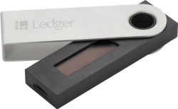 Ledger Nano S hardwarová peněženka na kryptoměny